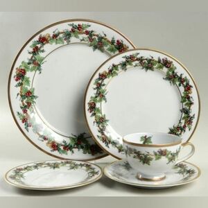 Royal Gallary-Holly & Ivy- 5 Pc Place Setting